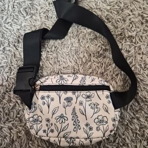 Eddie Bauer Floral Belt Bag Crossbody Fanny Pack Botanical Print